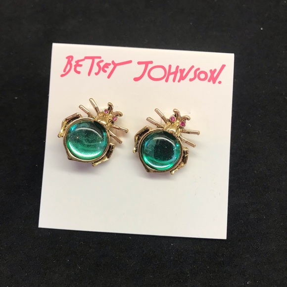 🆕 Betsey Johnson 💋 Green Bug Tortifly Post Earrings - Picture 1 of 4